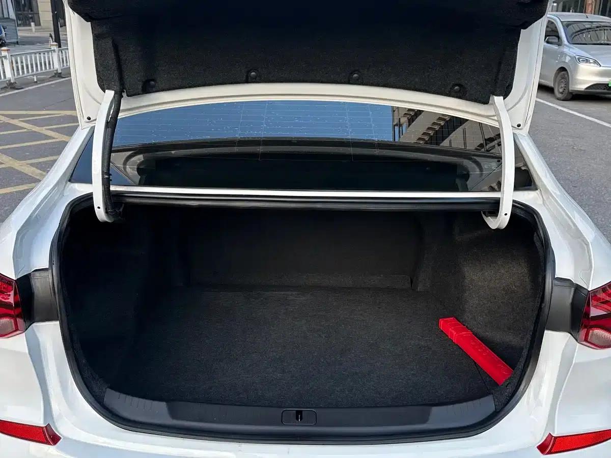 Chevrolet Cruze 2022 320 Automatic Enjoy Sunroof Edition — миниатюра 17