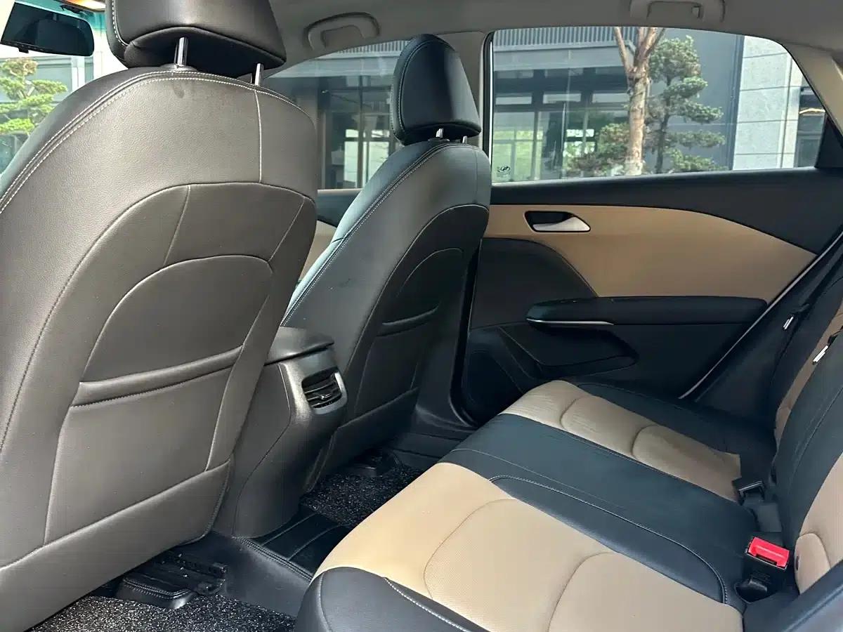 Chevrolet Cruze 2022 320 Automatic Enjoy Sunroof Edition — миниатюра 6