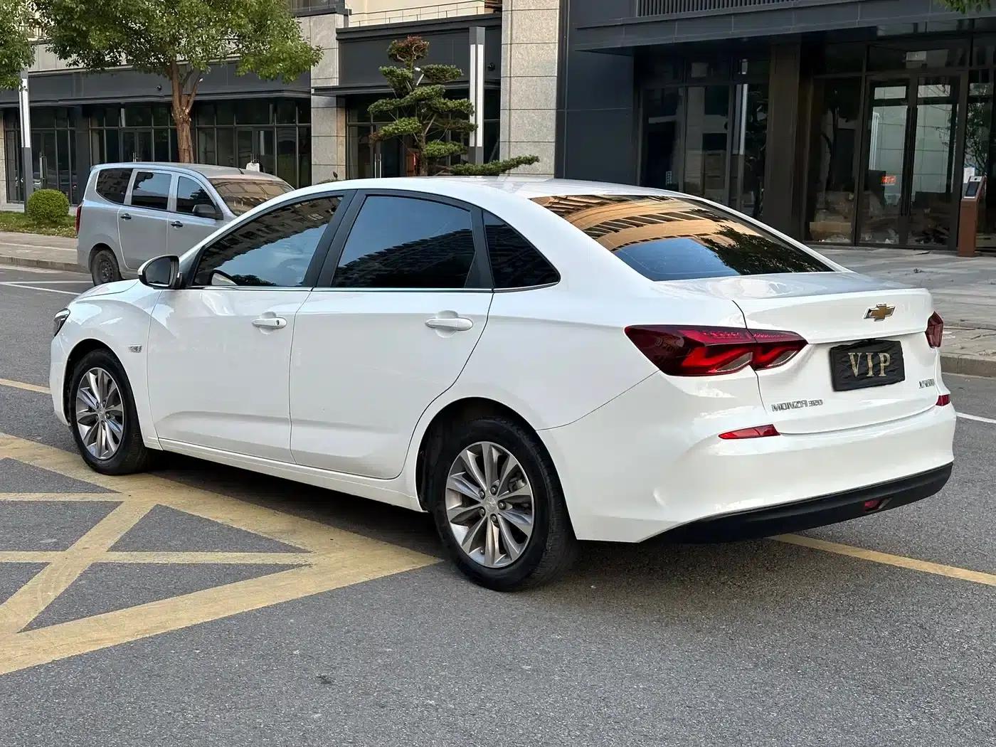 Chevrolet Cruze 2022 320 Automatic Enjoy Sunroof Edition — миниатюра 7