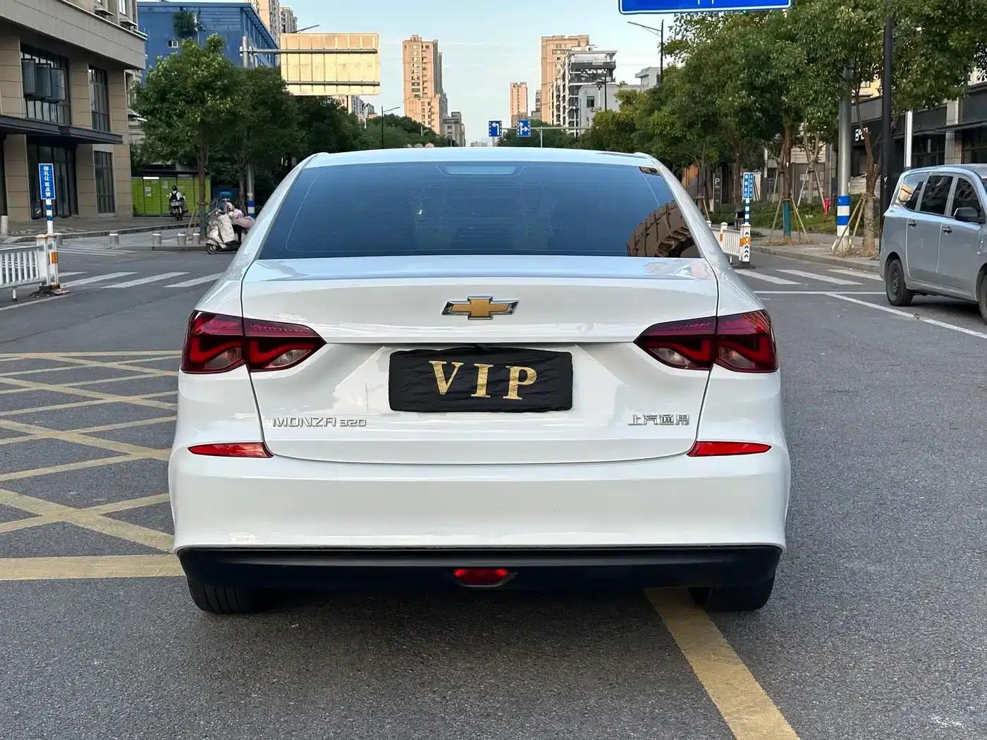 Chevrolet Cruze 2022 320 Automatic Enjoy Sunroof Edition — миниатюра 8
