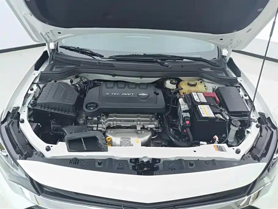 Chevrolet Cruze 2022 320 Automatic Enjoy Sunroof Edition — миниатюра 10