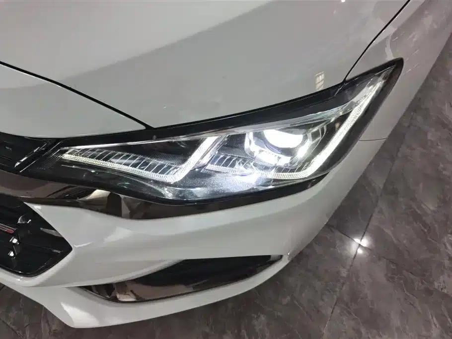 Chevrolet Cruze 2020 Mild Hybrid RS 330T Automatic Comfort Edition — миниатюра 5