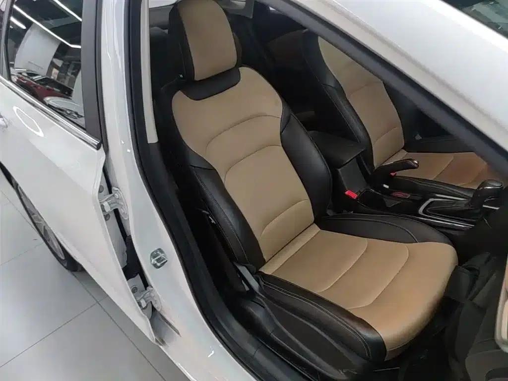 Chevrolet Cruze 2020 320 Automatic Comfort Edition — миниатюра 25
