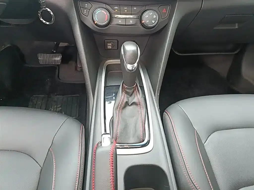 Chevrolet Cruze 2019 RS 330T Automatic Comfort Edition (China VI Emission Standard) — миниатюра 14