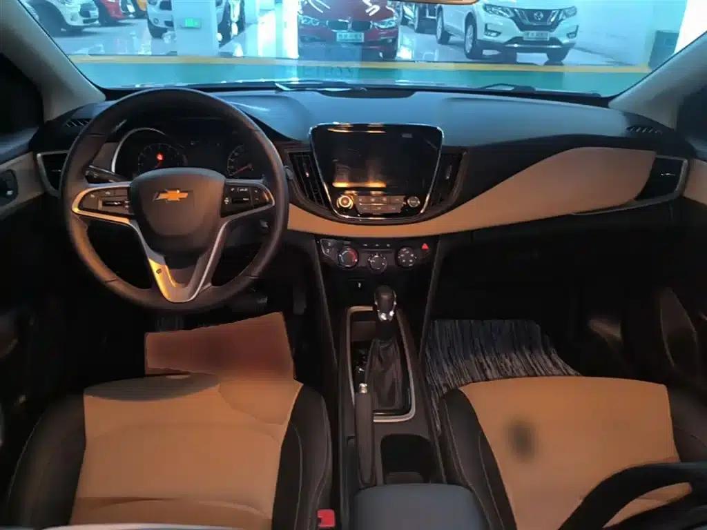 Chevrolet Cruze 2020 320 Automatic Enjoy Edition — миниатюра 10