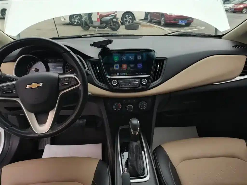 Chevrolet Cruze 2021 320 Automatic Enjoy Sunroof Edition — миниатюра 13