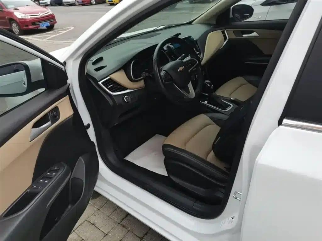 Chevrolet Cruze 2021 320 Automatic Enjoy Sunroof Edition — миниатюра 15