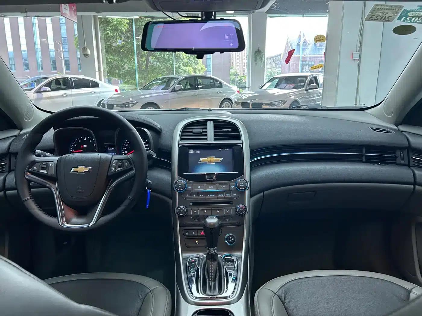 Chevrolet Malibu 2012 2.0L Automatic Comfort Edition — миниатюра 20