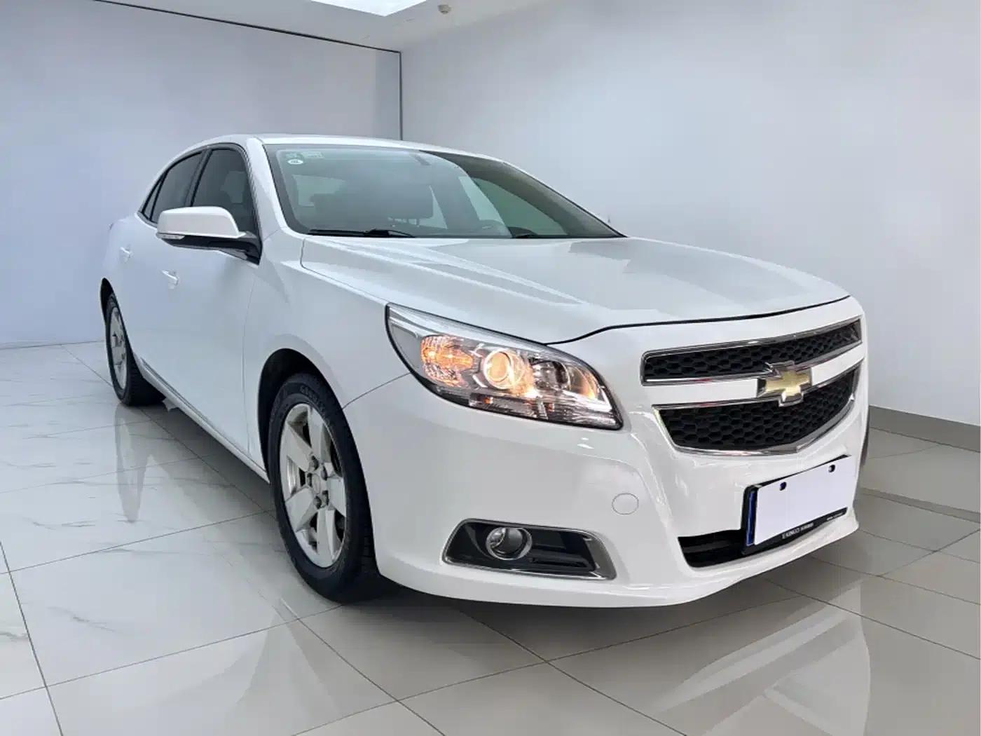 Chevrolet Malibu 2012 2.0L Automatic Comfort Edition — миниатюра 3