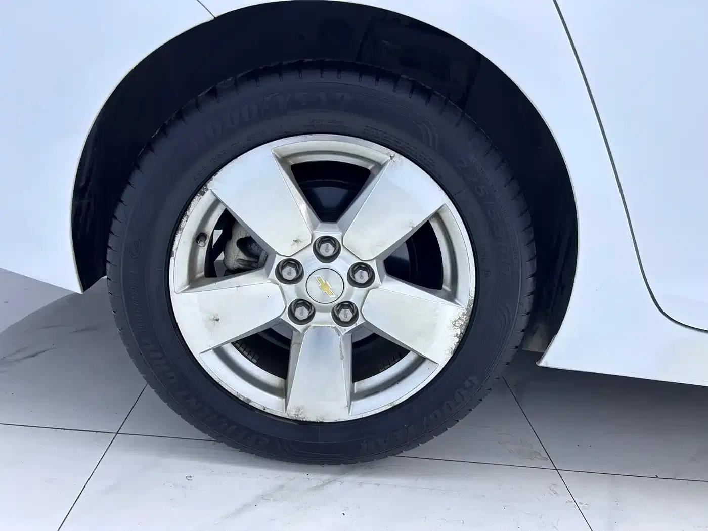 Chevrolet Malibu 2012 2.0L Automatic Comfort Edition — миниатюра 24