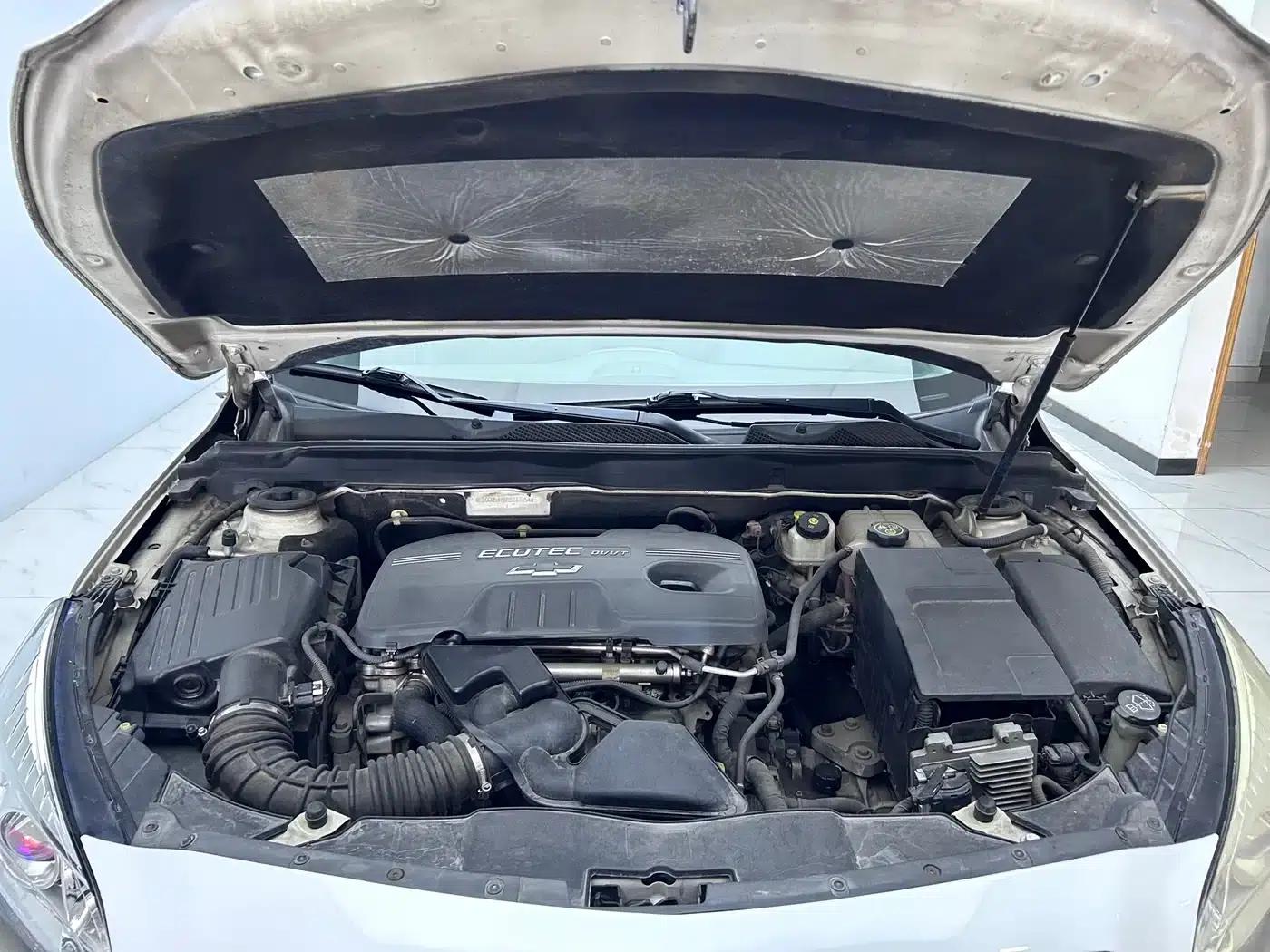 Chevrolet Malibu 2012 2.0L Automatic Comfort Edition — миниатюра 25