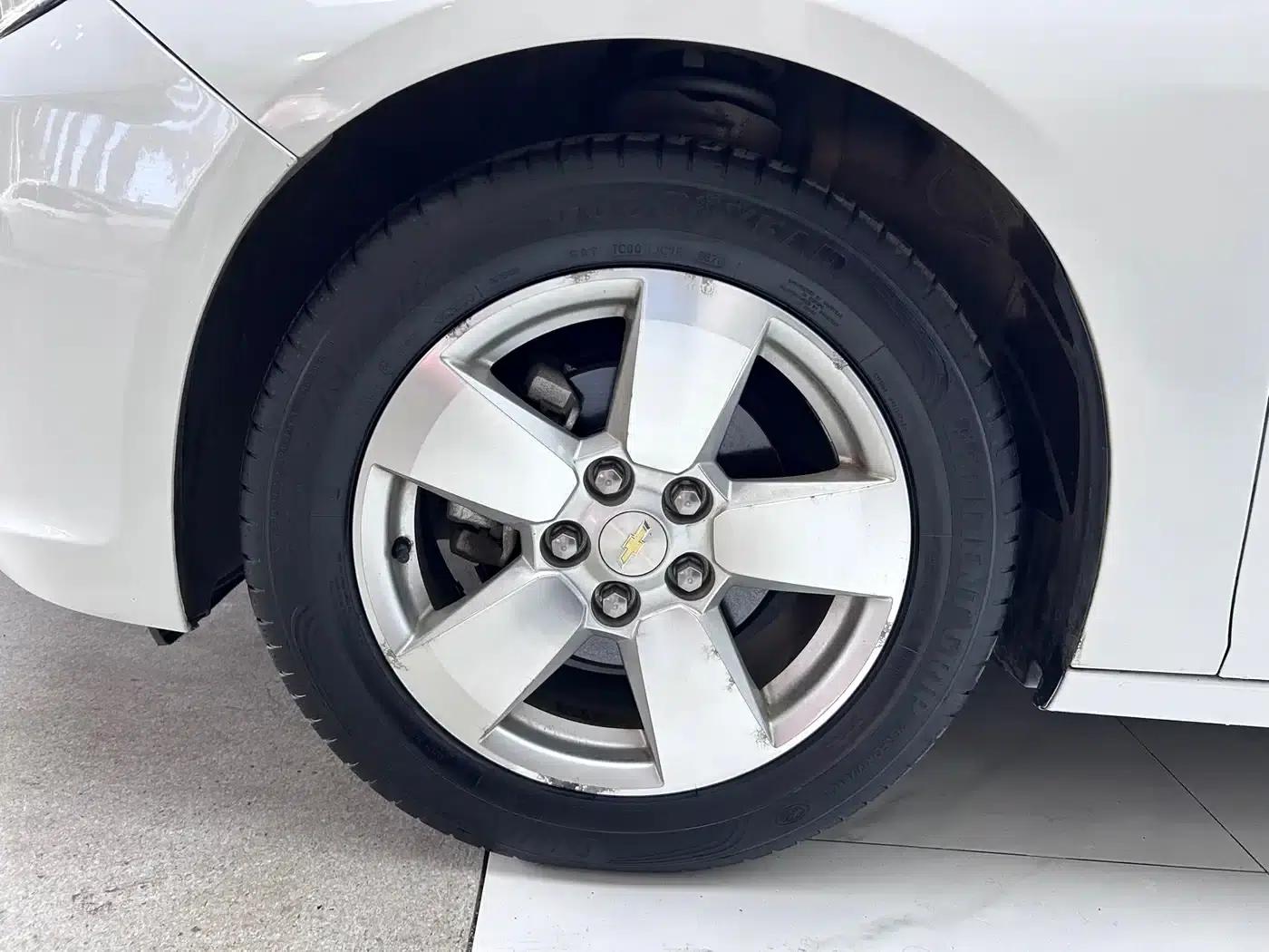 Chevrolet Malibu 2012 2.0L Automatic Comfort Edition — миниатюра 29