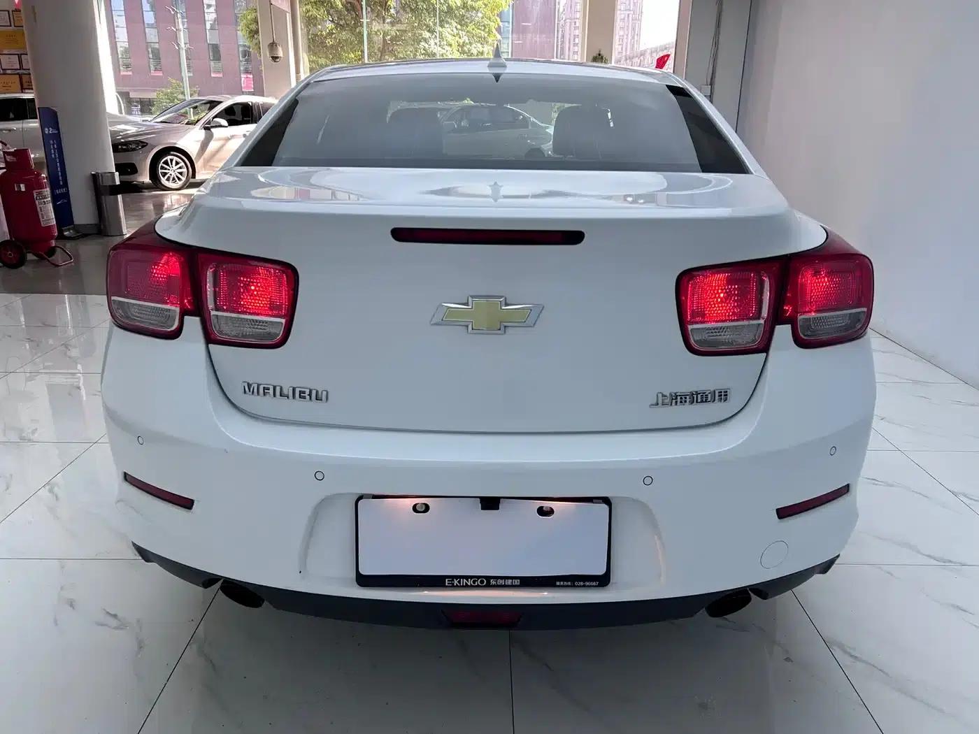 Chevrolet Malibu 2012 2.0L Automatic Comfort Edition — миниатюра 6