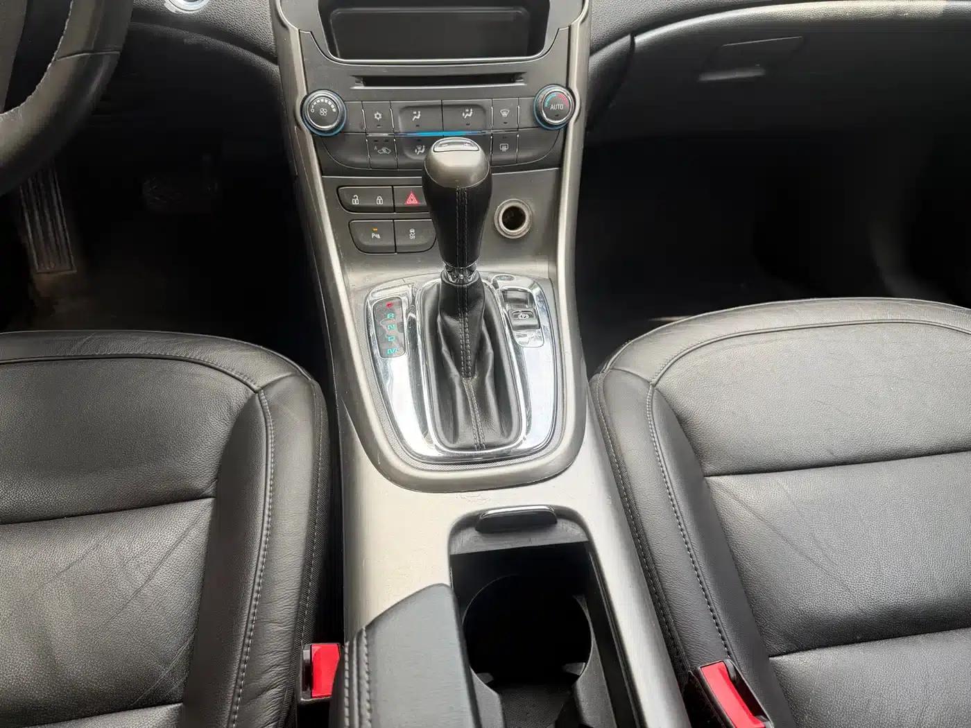 2014 Chevrolet Malibu 2.4L Automatic Flagship Edition — миниатюра 12