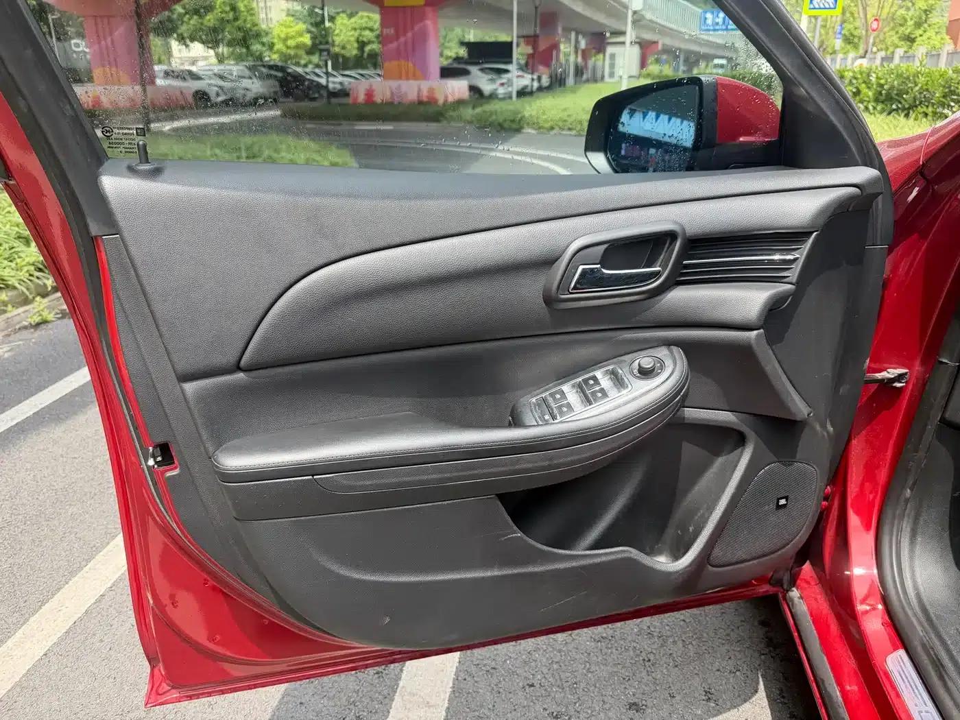 2014 Chevrolet Malibu 2.4L Automatic Flagship Edition — миниатюра 6
