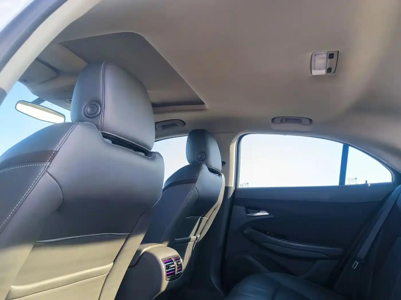2018 Chevrolet Malibu 530T Automatic Fashion Edition — миниатюра 10