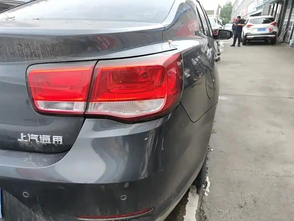2018 Chevrolet Malibu 530T Automatic Fashion Edition — миниатюра 8