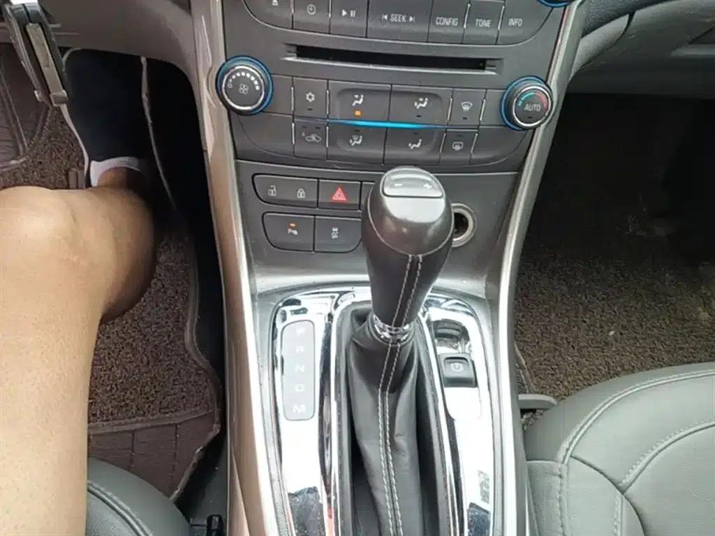 2014 Chevrolet Malibu 2.0L Automatic Luxury Edition — миниатюра 14