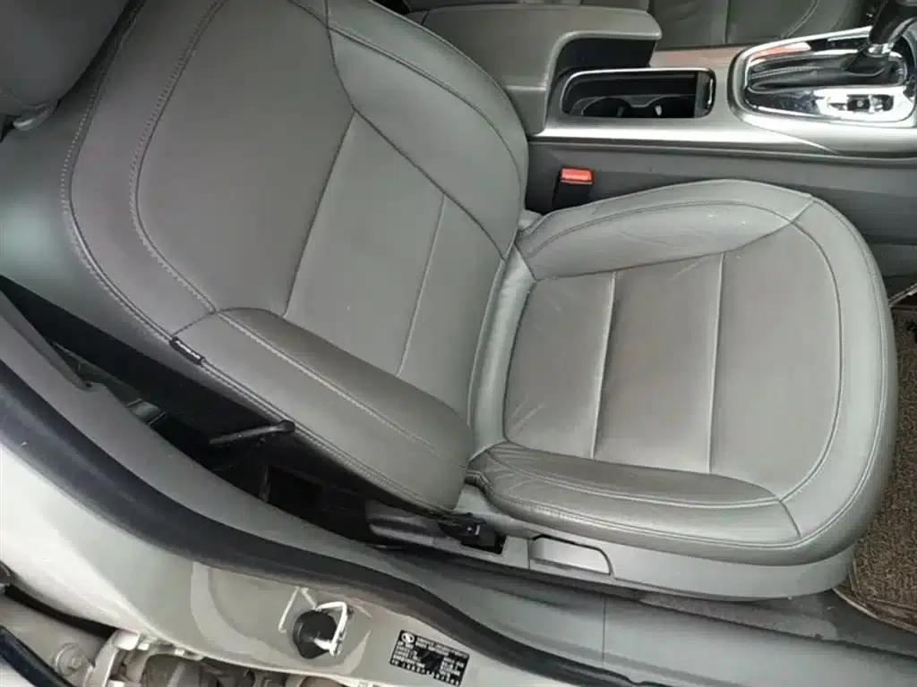 2014 Chevrolet Malibu 2.0L Automatic Luxury Edition — миниатюра 25
