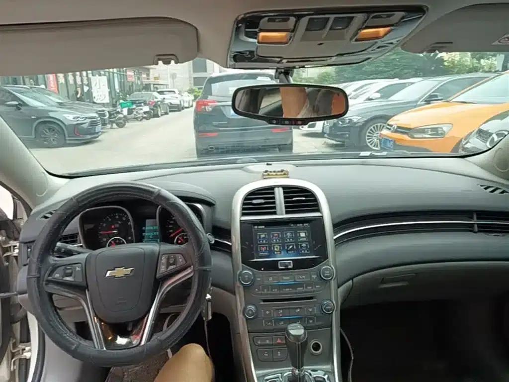 2014 Chevrolet Malibu 2.0L Automatic Luxury Edition — миниатюра 10