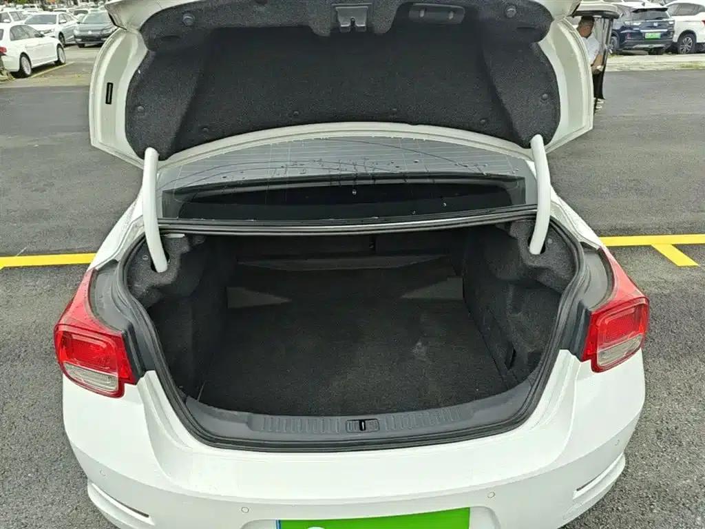 2014 Chevrolet Malibu 1.6T Automatic Comfort Edition — миниатюра 15