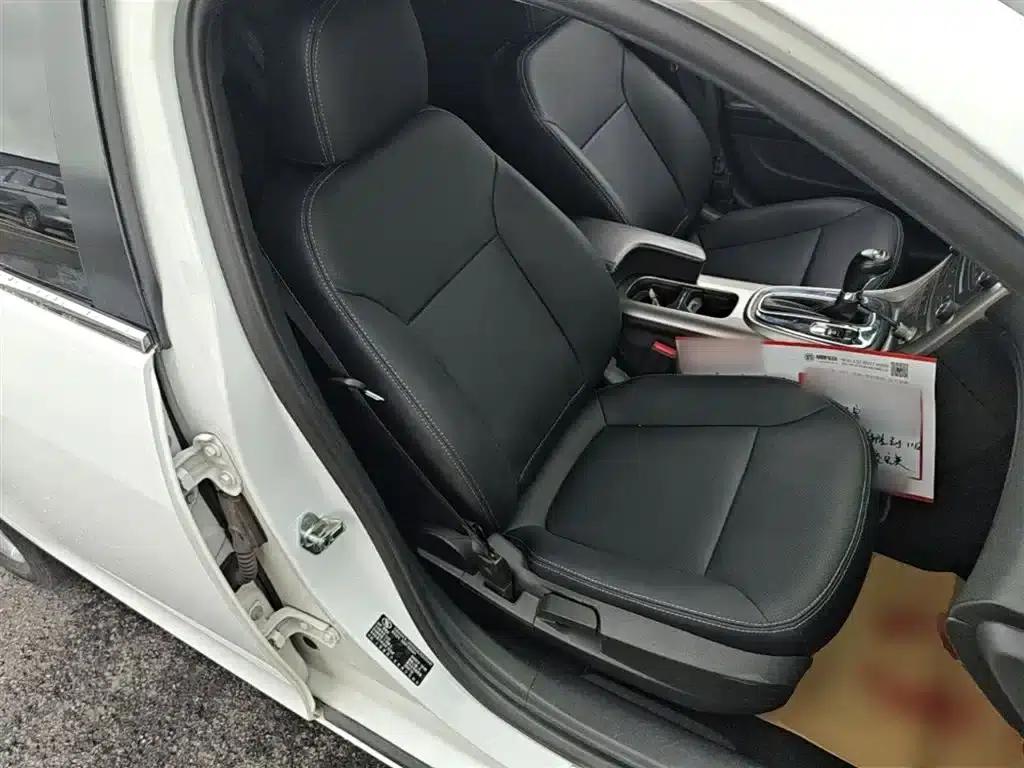 2014 Chevrolet Malibu 1.6T Automatic Comfort Edition — миниатюра 20