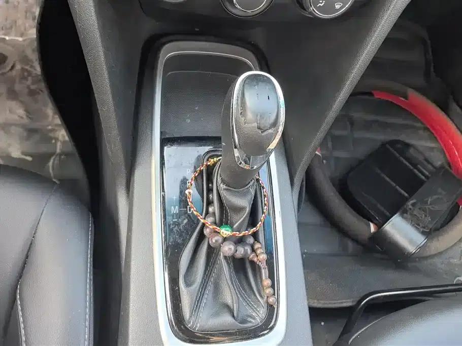 Chevrolet Cruze 2016 1.5L Automatic Comfort Edition — миниатюра 16