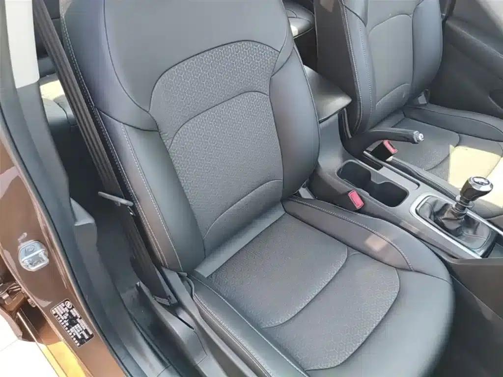 Chevrolet Cruze 2018 320 Manual Comfort Edition — миниатюра 25