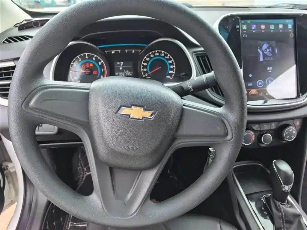 Chevrolet Cruze 2019 320 Automatic Sunroof Edition — миниатюра 10