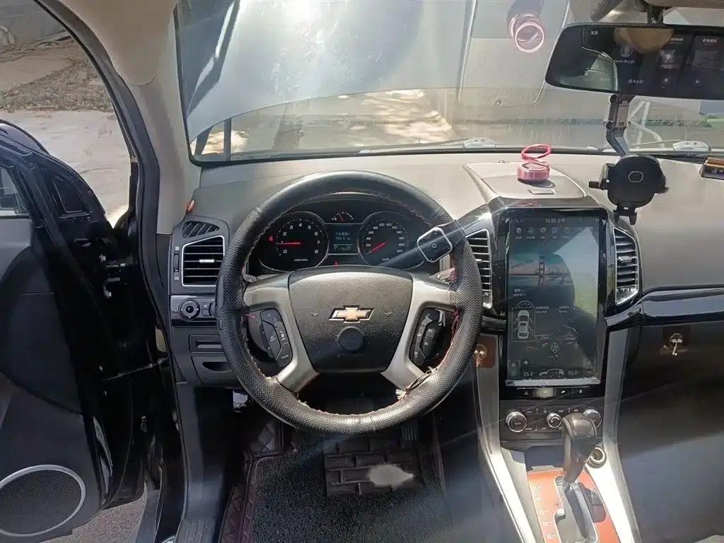 2015 Chevrolet Captiva 2.4L 4WD Flagship Edition 7-Seater — миниатюра 3