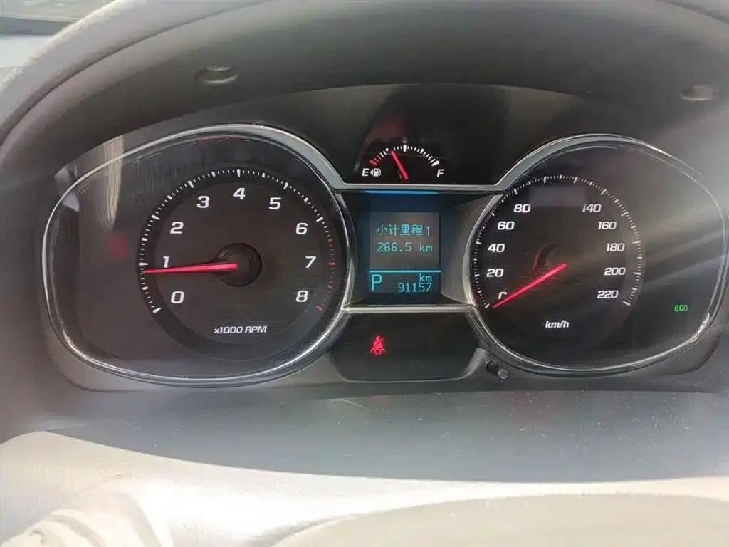2015 Chevrolet Captiva 2.4L 4WD Flagship Edition 7-Seater — миниатюра 4