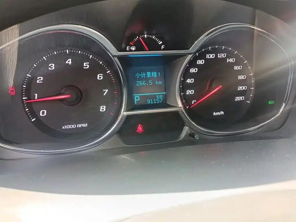 2015 Chevrolet Captiva 2.4L 4WD Flagship Edition 7-Seater — миниатюра 5