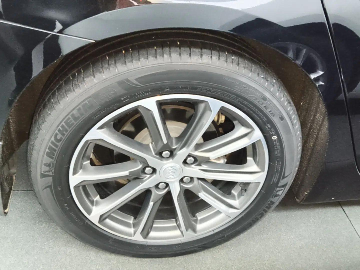Buick LaCrosse 2022 652T Luxury Version — миниатюра 10
