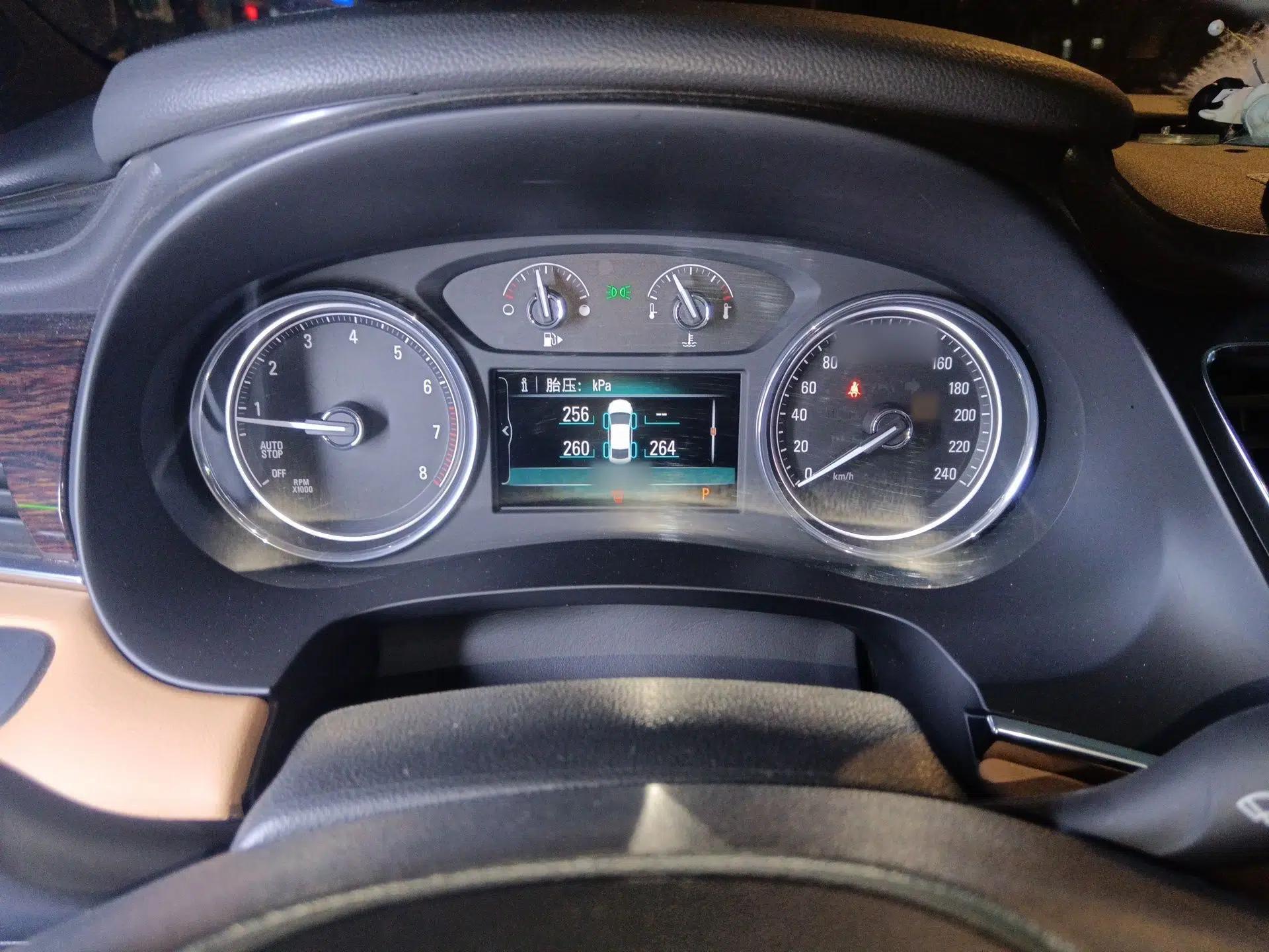 Buick LaCrosse 2016 20T Elite Edition — миниатюра 10