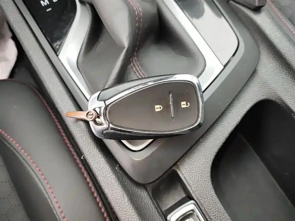 2020 Chevrolet Orlando Mild Hybrid Redline 530T Automatic Luxury Edition (5+2 models) — миниатюра 9