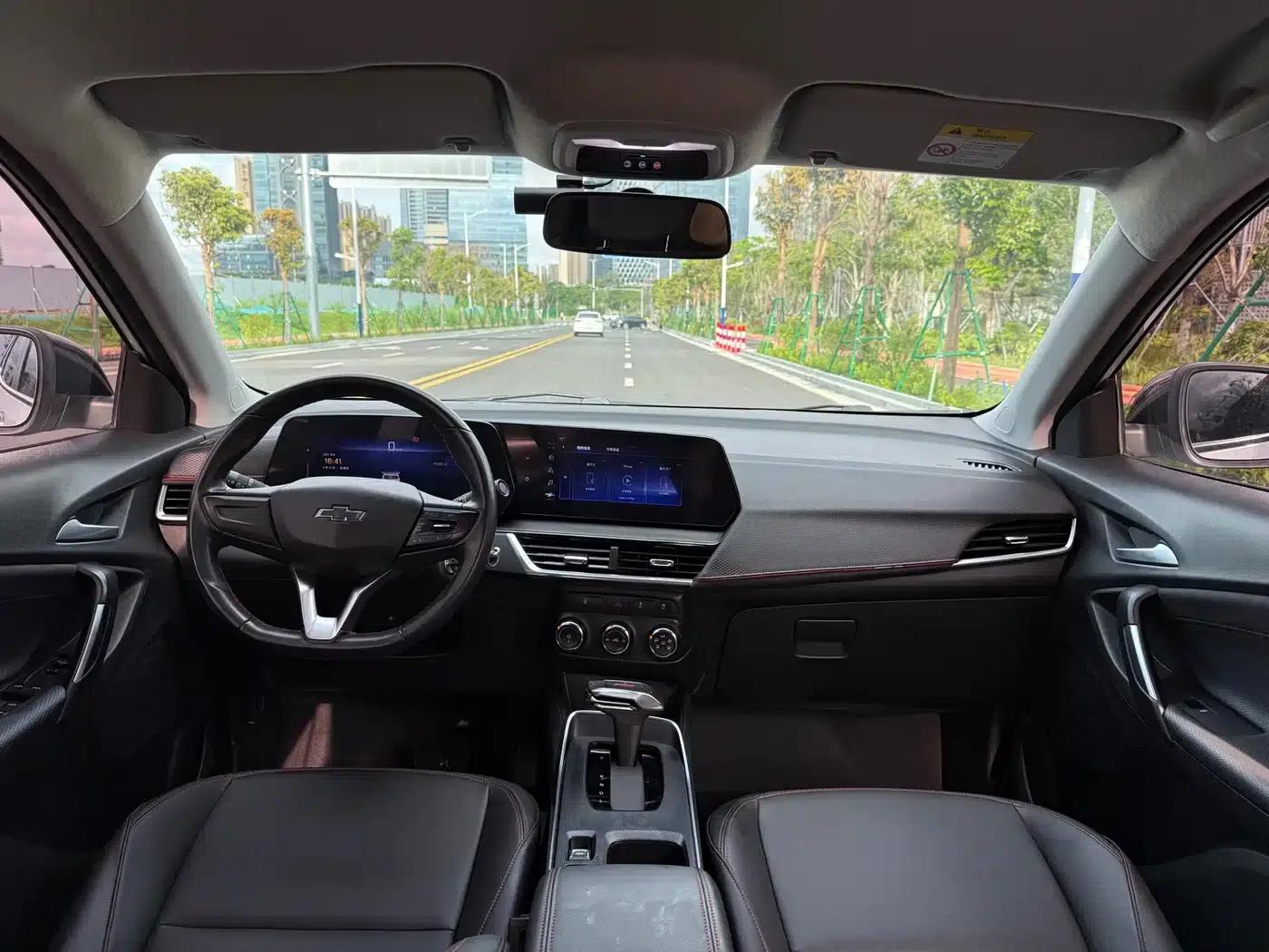 Chevrolet Trax 2023 RS 1.5T CVT — миниатюра 14