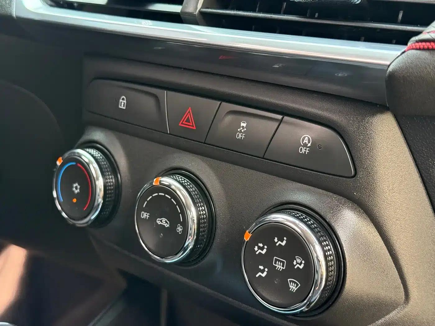 Chevrolet Trax 2023 RS 1.5T CVT — миниатюра 17