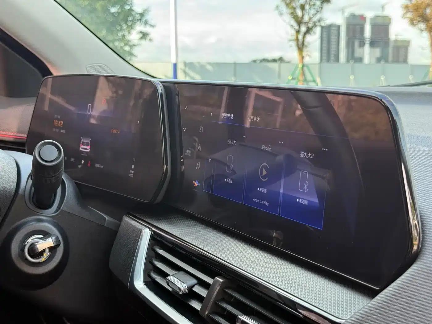 Chevrolet Trax 2023 RS 1.5T CVT — миниатюра 18