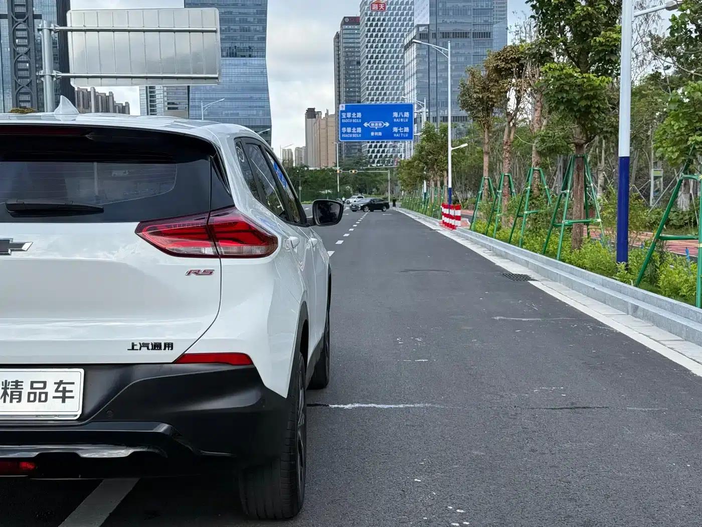 Chevrolet Trax 2023 RS 1.5T CVT — миниатюра 23