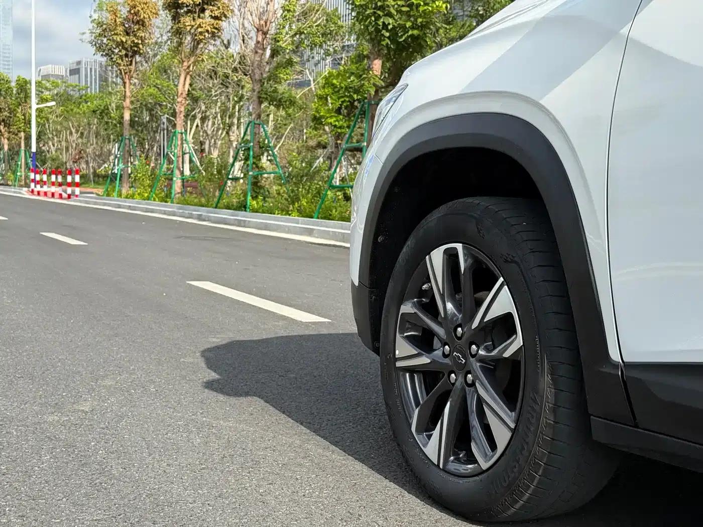 Chevrolet Trax 2023 RS 1.5T CVT — миниатюра 6