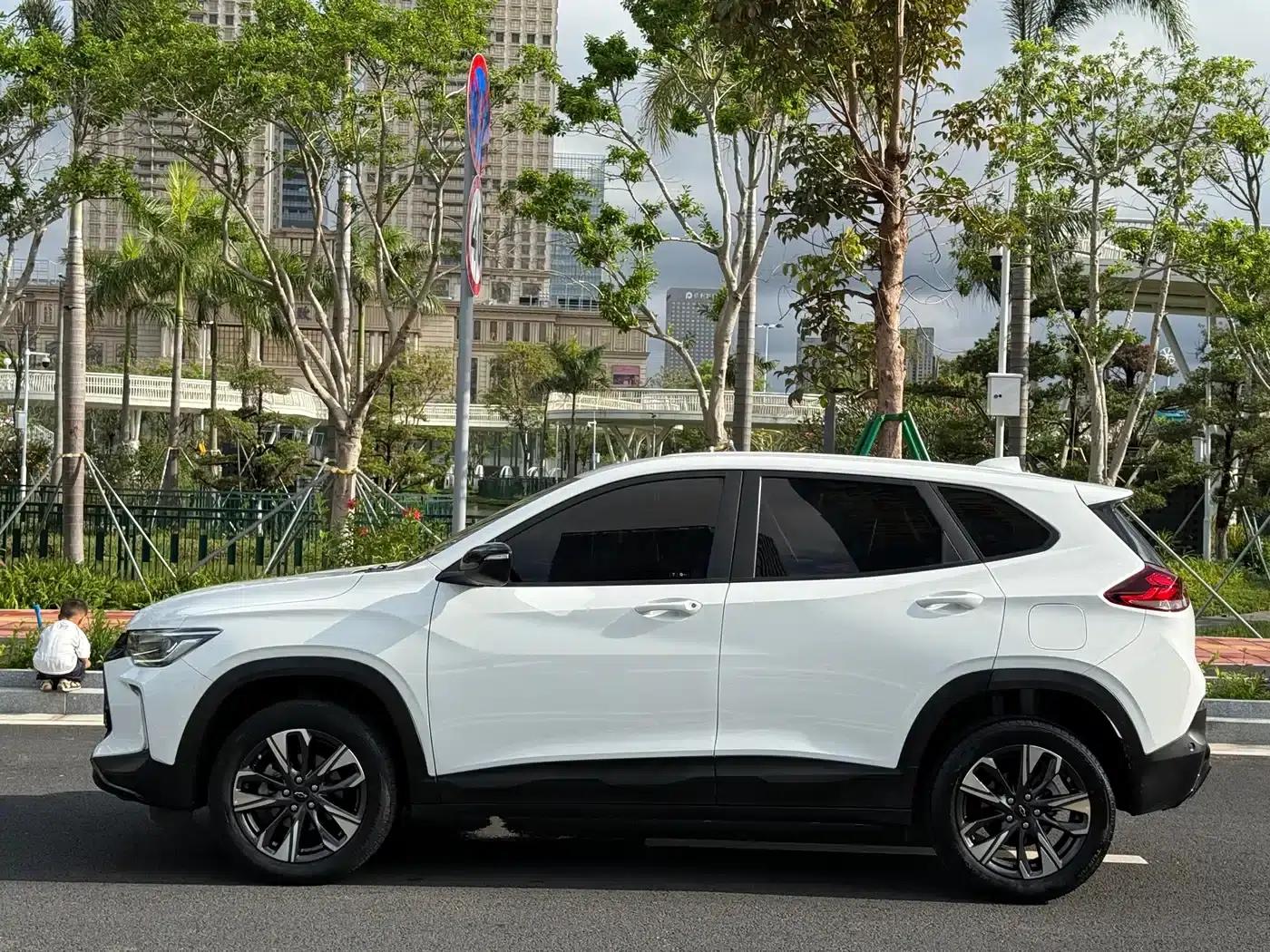 Chevrolet Trax 2023 RS 1.5T CVT — миниатюра 7