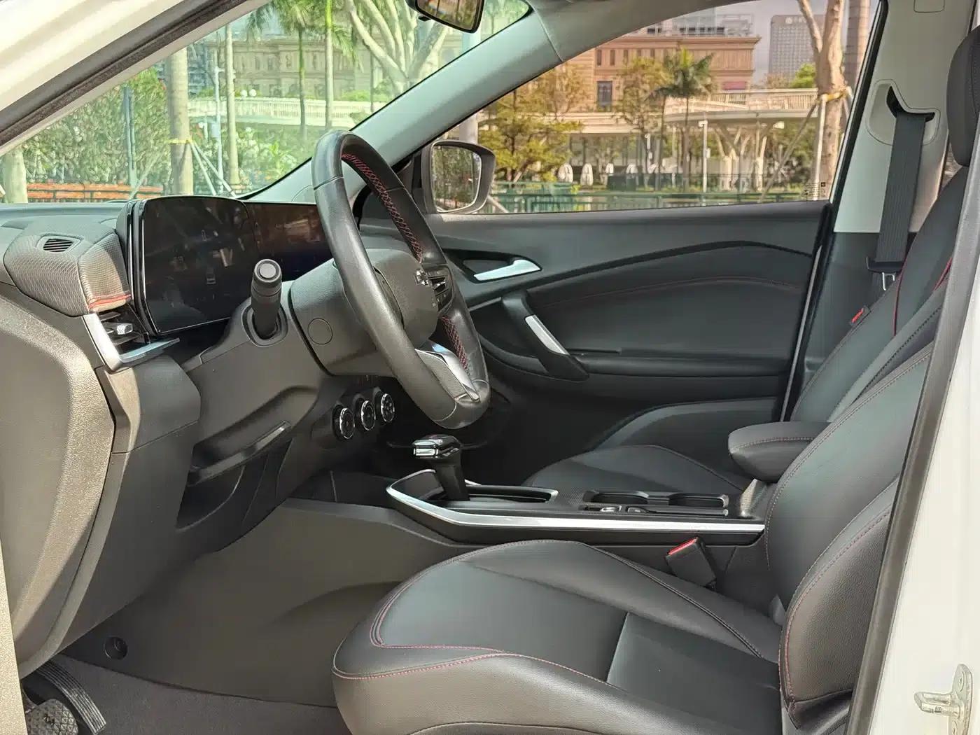 Chevrolet Trax 2023 RS 1.5T CVT — миниатюра 8
