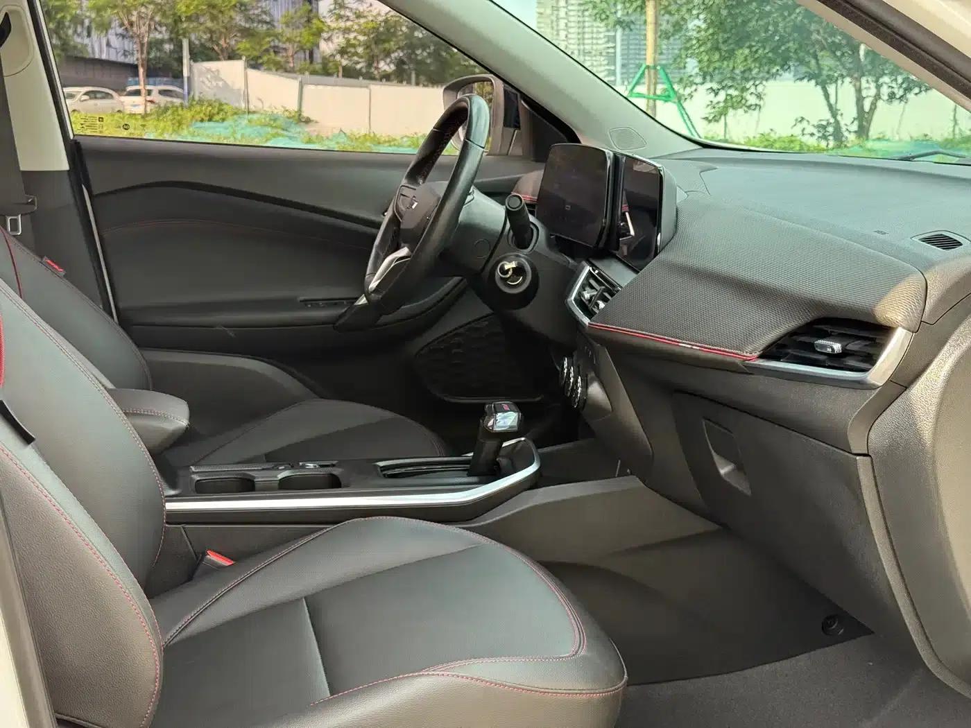 Chevrolet Trax 2023 RS 1.5T CVT — миниатюра 10