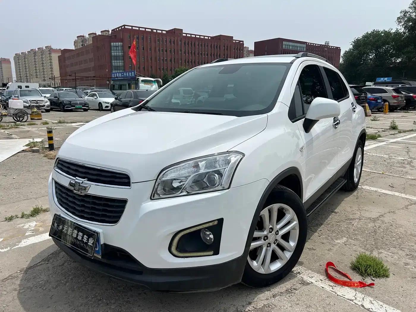 Chevrolet Trax 2016 1.4T Automatic 2WD Comfort Sunroof Edition — миниатюра 1