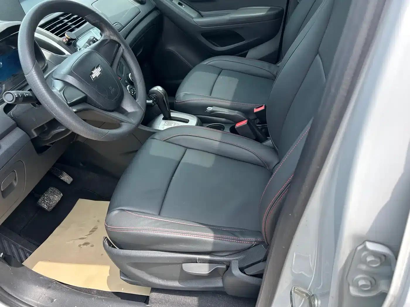 Chevrolet Trax 2016 1.4T Automatic 2WD Comfort Sunroof Edition — миниатюра 11