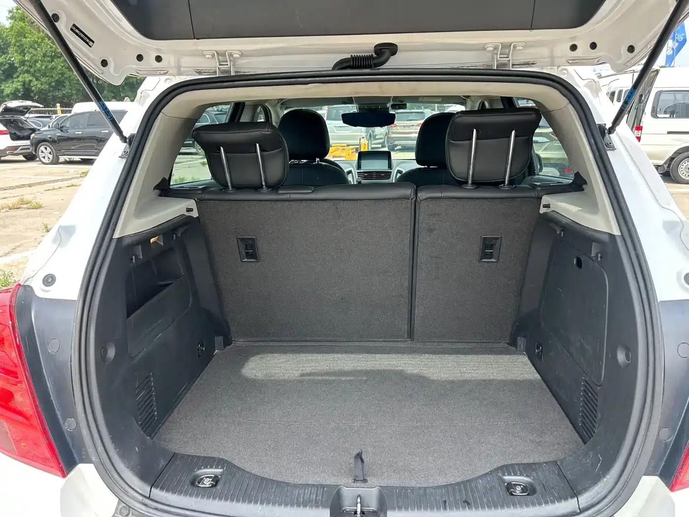 Chevrolet Trax 2016 1.4T Automatic 2WD Comfort Sunroof Edition — миниатюра 19