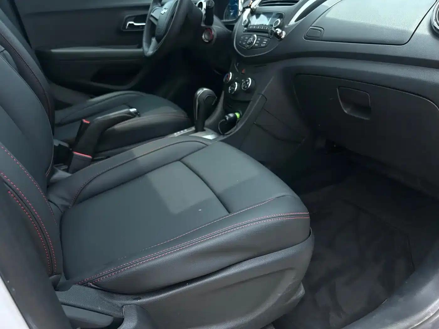 Chevrolet Trax 2016 1.4T Automatic 2WD Comfort Sunroof Edition — миниатюра 26