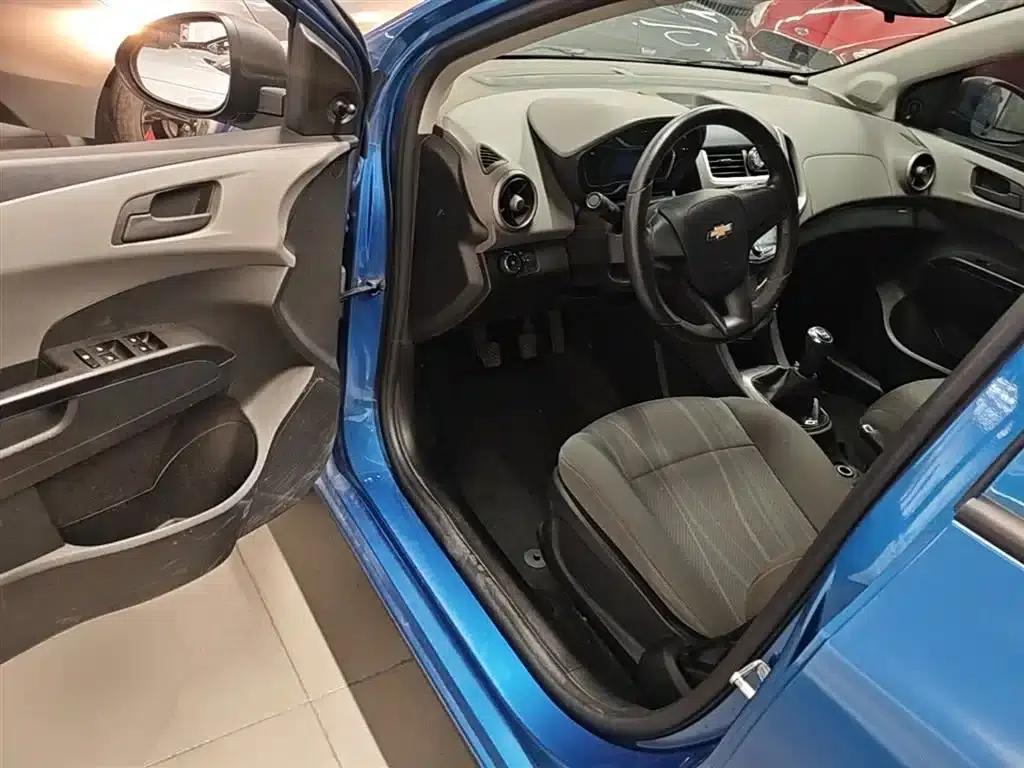 2014 Aveo Sedan 1.4SL MT Comfort Edition — миниатюра 16