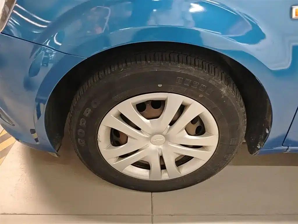 2014 Aveo Sedan 1.4SL MT Comfort Edition — миниатюра 23