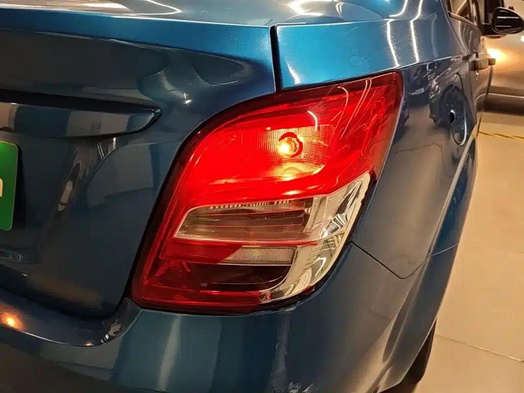 2014 Aveo Sedan 1.4SL MT Comfort Edition — миниатюра 8
